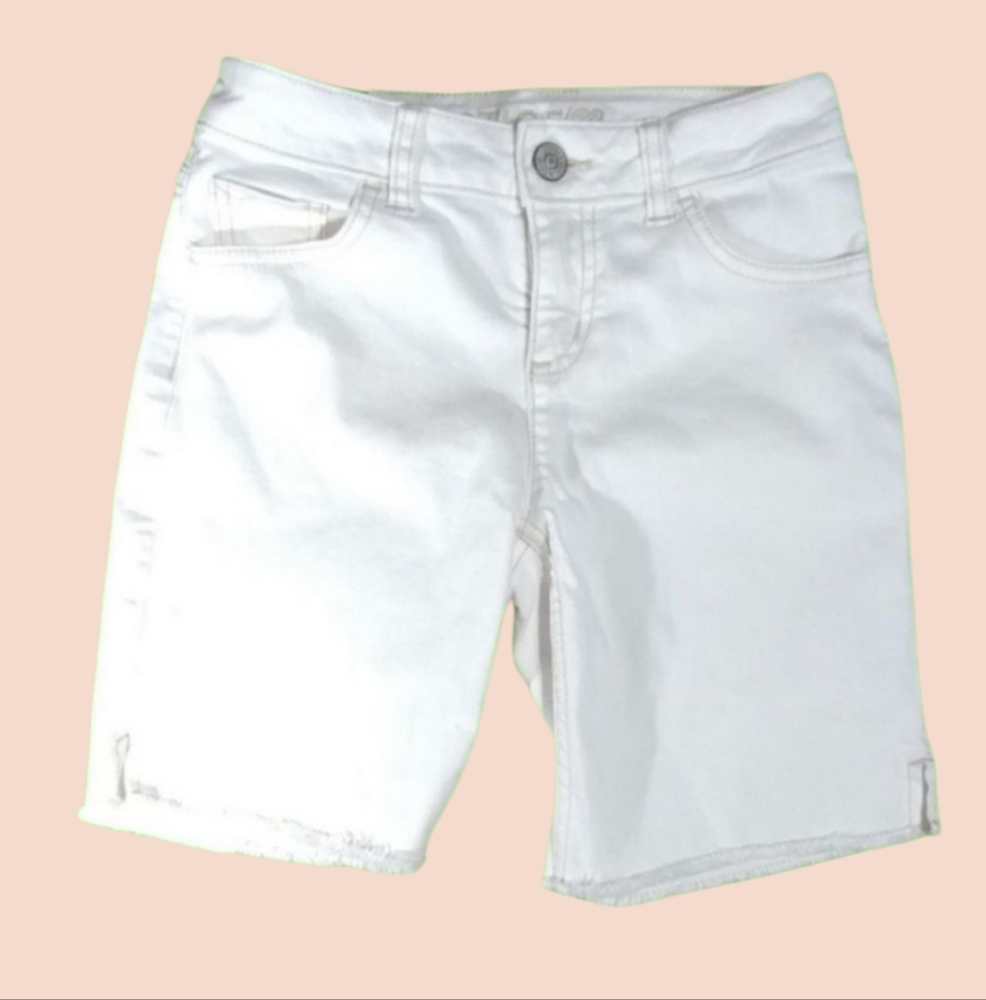 Justice White Bermuda Shorts Classic Style